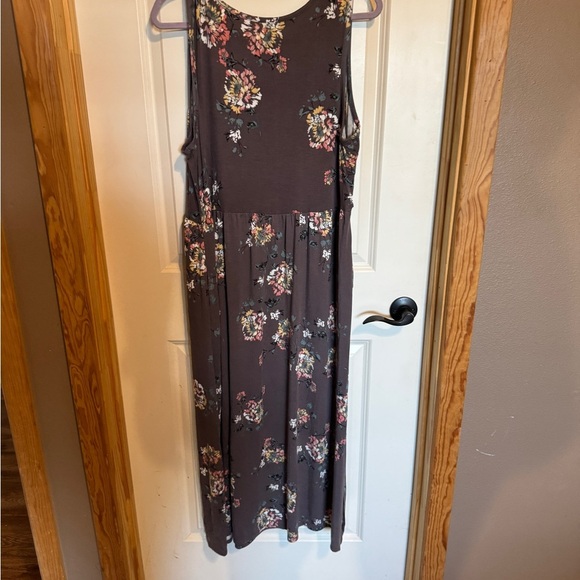 Floral Sleeveless Women Size 1X Maxi Dress - Gray - Picture 6 of 9